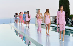 i look estate 2023 Versace La Vacanza 1