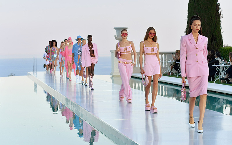 i look estate 2023 Givenchy a la plage 3